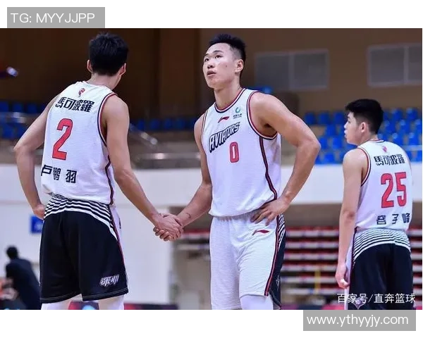 足球明星妻子与司机私情曝光引发舆论风波震惊体育圈 足球明星妻子与司机私情曝光引发舆论风波震惊体育圈