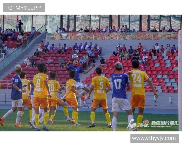 足球明星技艺大比拼展现绝佳球技与精彩瞬间 足球明星技艺大比拼展现绝佳球技与精彩瞬间