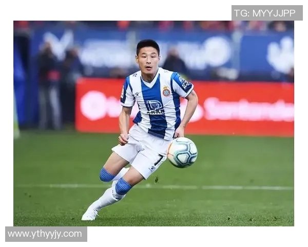 中国血统的足球明星是谁他在国际赛场上的表现如何