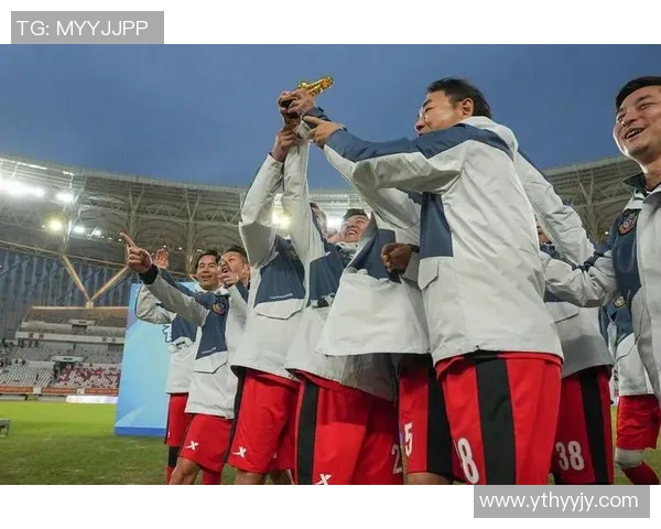 足球明星亲自赠送球迷限量版裤子引发热议粉丝们感动不已纷纷晒照分享喜悦 足球明星亲自赠送球迷限量版裤子引发热议粉丝们感动不已纷纷晒照分享喜悦