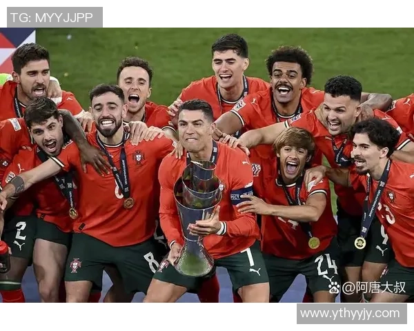 阿迪达斯足球明星精彩瞬间集锦展现传奇球员风采与激情对决 阿迪达斯足球明星精彩瞬间集锦展现传奇球员风采与激情对决