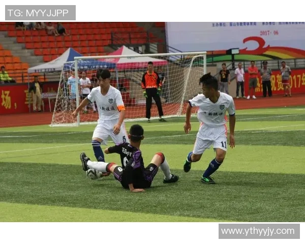 赛后分析:西安足球队与成都足球队的比赛节奏与战术对比探讨 赛后分析:西安足球队与成都足球队的比赛节奏与战术对比探讨